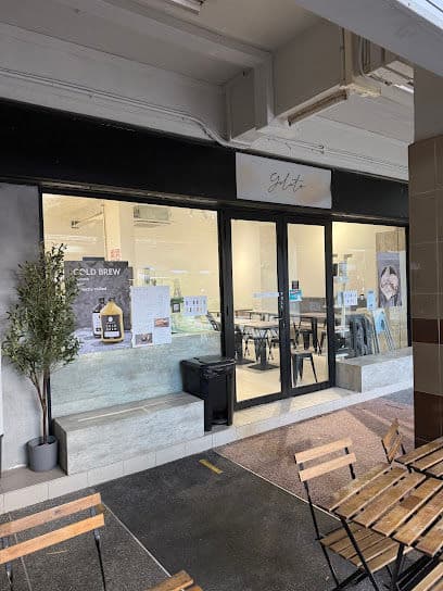 Burnt Cones Gelato (Sunset Way) - Dog Cafes