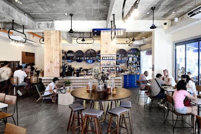 Common Man Coffee Roasters - Joo Chiat Road - Dog Cafes