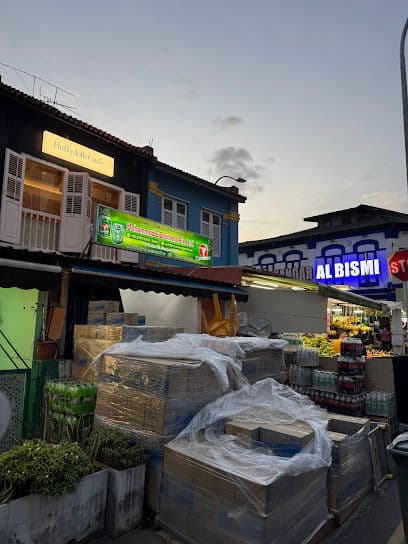 Fluffydolls Catfe (Desker) - Resident Cat Cafes