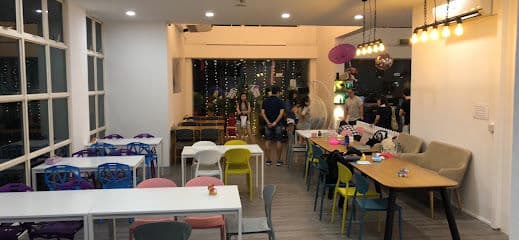Menage Cafe - Dog Cafes
