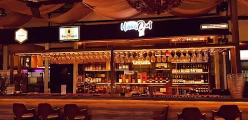 Famous Hangout Alfresco Restaurant and Bar (Pet Friendly) - Dog Cafes