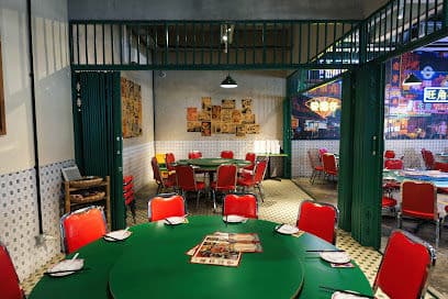 Hey Kee HK Seafood - Dog Cafes