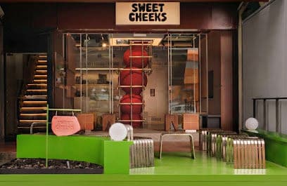 Sweet Cheeks (Holland Village) - Dog Cafes