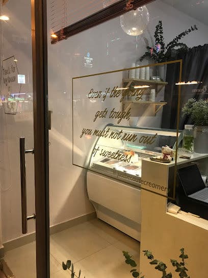 The Better Scoop - Dog Cafes