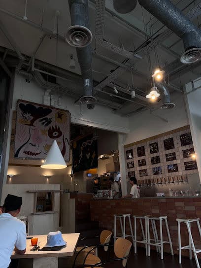 Yeast Side - Sourdough Pizza & Craft Beer (Serangoon Gardens) - Dog Cafes